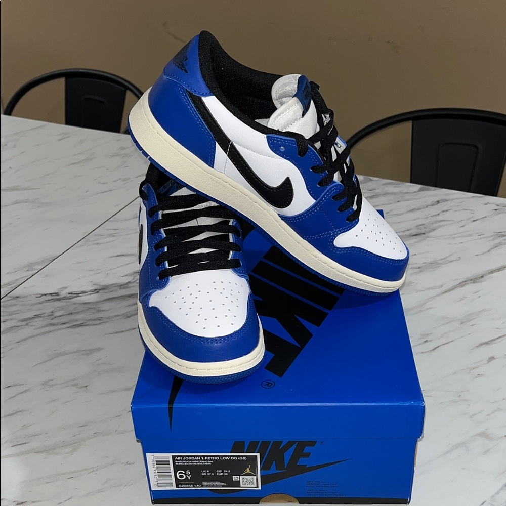 NWT Nike Jordan 1 Retro Low OG. 6.5Y/ 8W Royal Blue and White Low-Top Sneakers